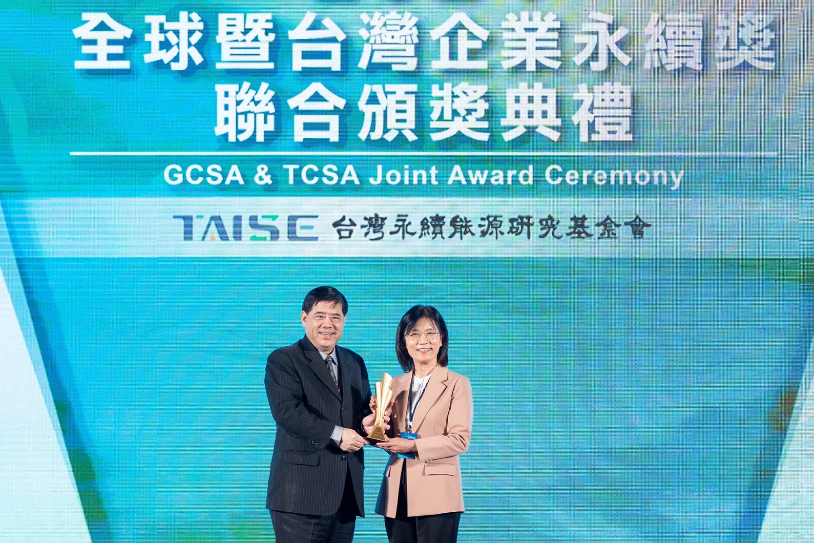 友達深耕永續經營、致力落實ESG作為，榮獲台灣企業永續獎及全球企業永續獎6項大獎
